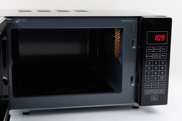 Akai 20L Flatbed Microwave AK-MW20BF