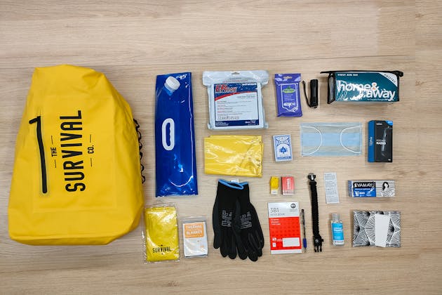 Grab And Go Emergency Survival Bag/Kit 6 Person by The Survival Co.