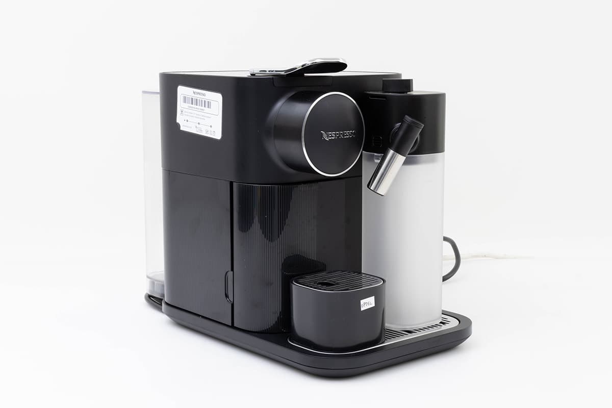 DeLonghi Nespresso Gran Lattissima EN640. 