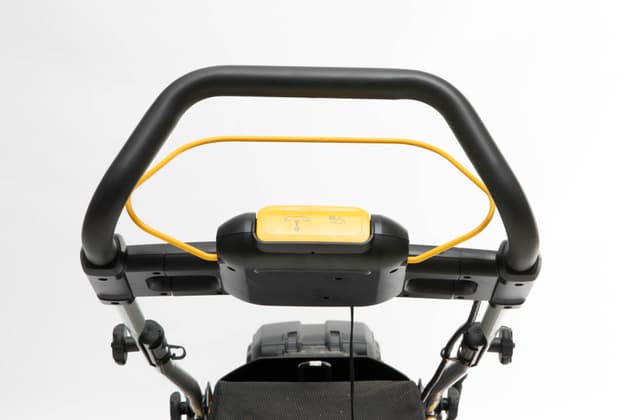 DeWALT 36V (18V x2) 5.0Ah XR Brushless Mower Kit DCMW564P2-XE