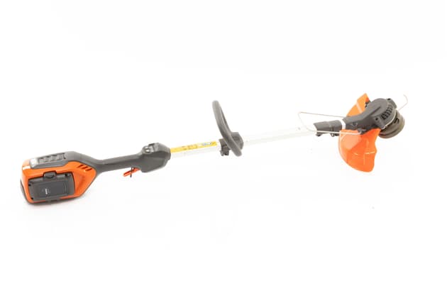 Husqvarna 36V Line Trimmer Kit 2.0Ah 215iL