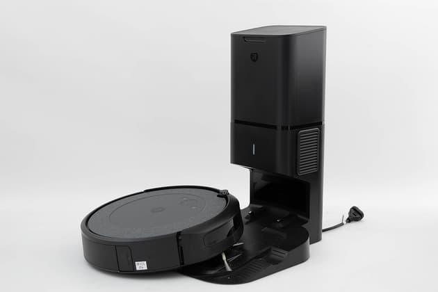 iRobot Roomba i3+ (discontinued)