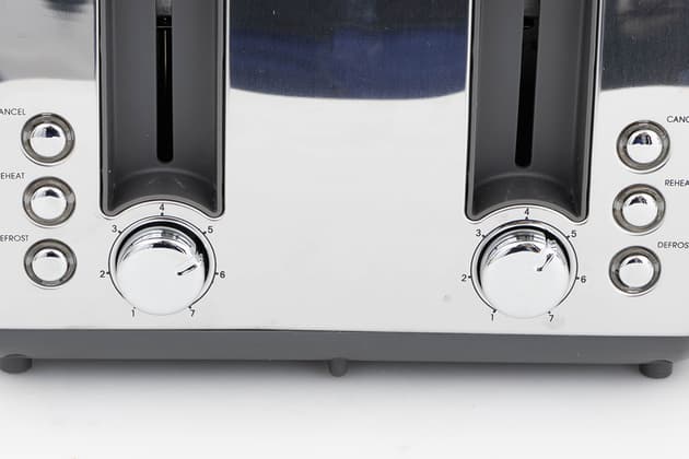 Kambrook Deluxe 4 Slice Toaster Champagne KTA480CMP