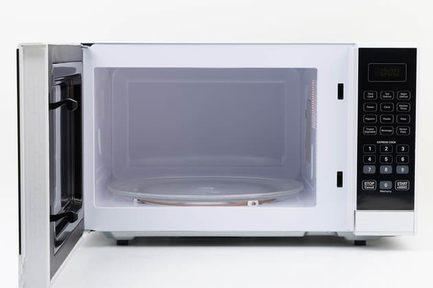 Living & Co 25L Microwave Oven LDM25W