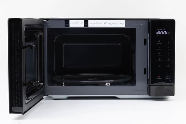 Panasonic 25L Microwave Oven NN-ST34NBQPQ