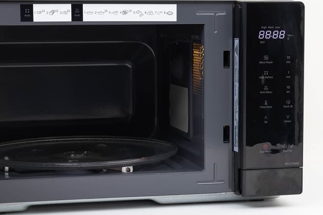 Panasonic 25L Microwave Oven NN-ST34NBQPQ