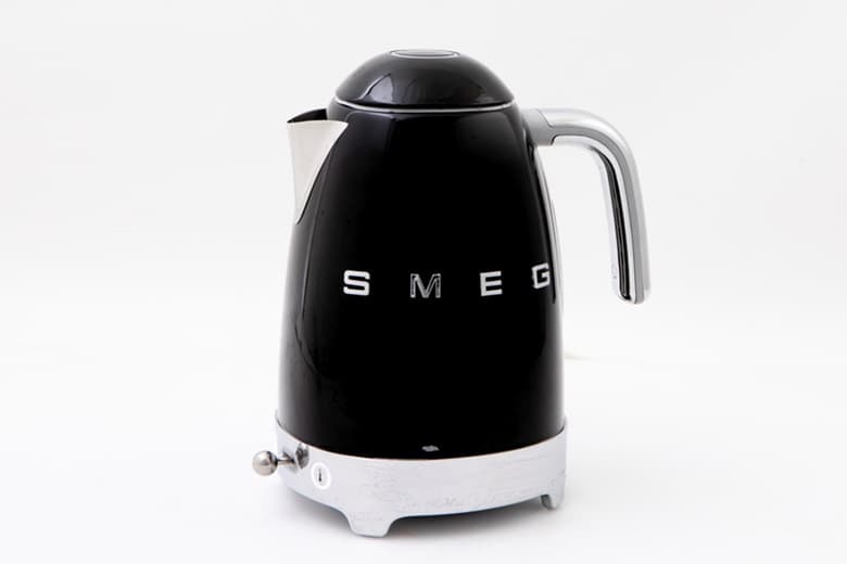 Smeg Variable Temperature Kettle KLF04 Jugs and kettles Consumer NZ