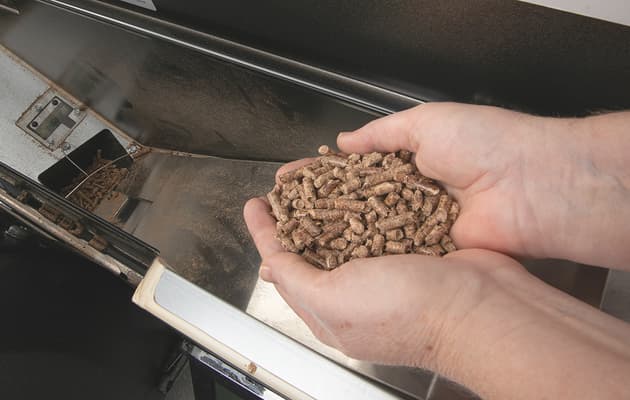 Weber Smokefire EX4 Pellet Grill Black